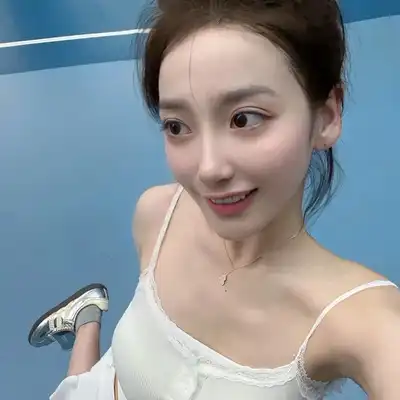 董琪